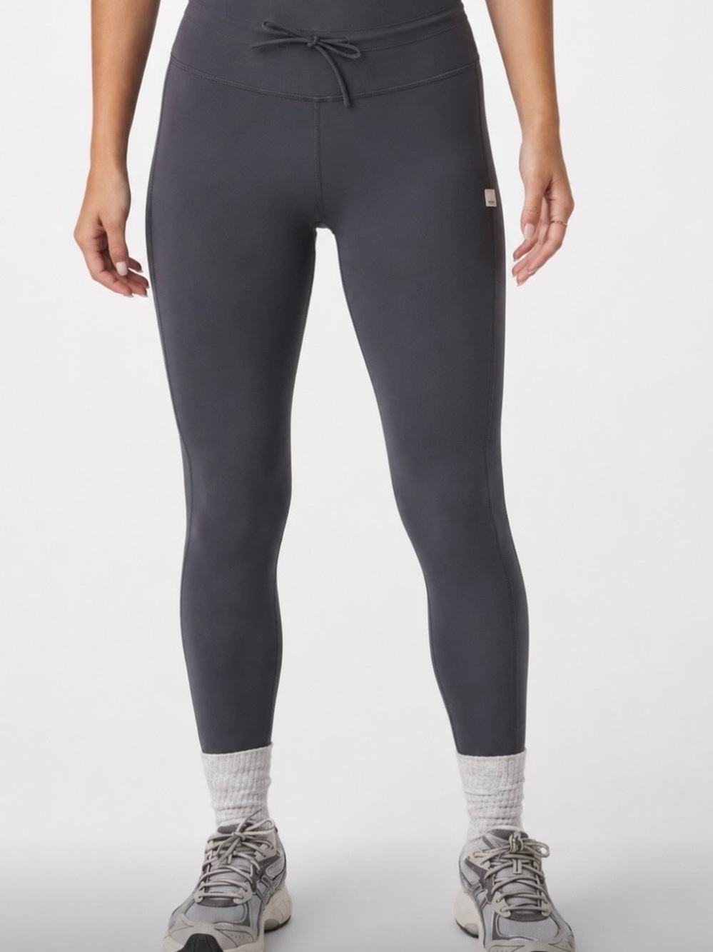Vuori Daily Yoga Leggings High-Rise Charcoal Performance $84 Retail Sold Out